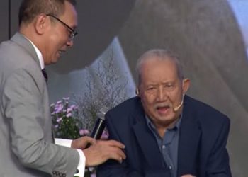 Chân dung nghệ sĩ khiến MC Lại Văn Sâm phải phá lệ, cúi đầu lạy làm sư phụ