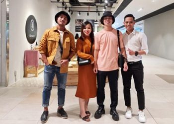 Lộ ảnh Công Phượng tươi cười bên Viên Minh ngay sát ngày cưới, nhan sắc cô dâu gây chú ý