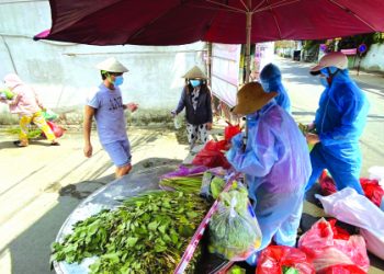 Nhiều giải pháp giúp người dân TPHCM yên tâm ở nhà chống dịch