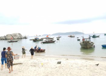 Đổi thay khó ngờ ở những hòn đảo nổi tiếng miền Trung