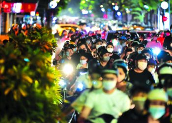 Mở cửa, đừng thả cửa
