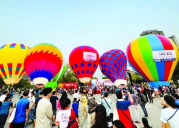 TPHCM mở rộng cửa đón du khách