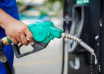 Xăng có thể giảm về hơn 23.000 đồng/lít vào ngày mai (11/8)
