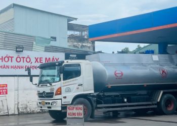 Hệ thống 50 cây xăng cạn nguồn cung, Sở Công thương TPHCM họp khẩn